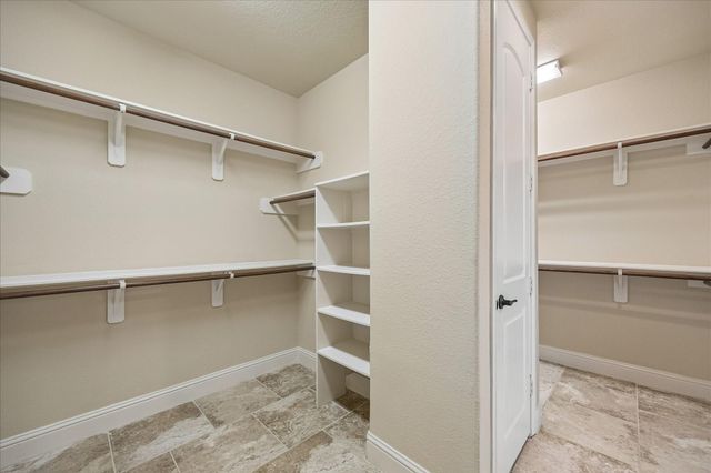 6703 Fairwood Creek Lane, Sugar Land, TX 77479