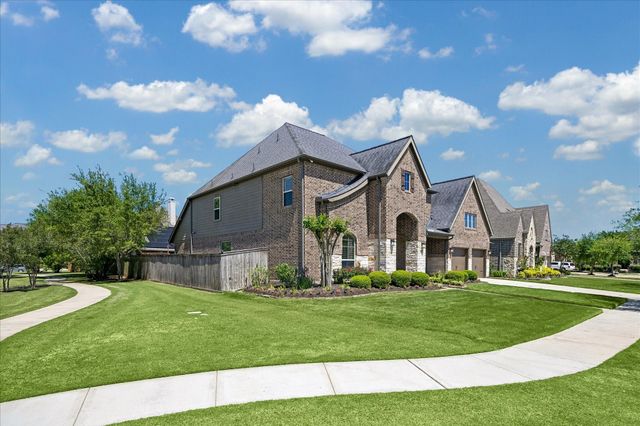 6703 Fairwood Creek Lane, Sugar Land, TX 77479