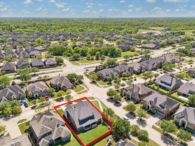 6703 Fairwood Creek Lane, Sugar Land, TX 77479