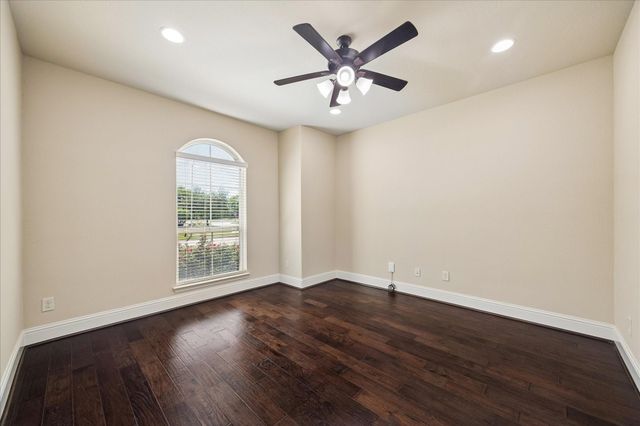 6703 Fairwood Creek Lane, Sugar Land, TX 77479