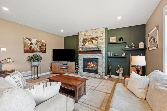 13764 142nd Avenue N, Dayton, MN 55327