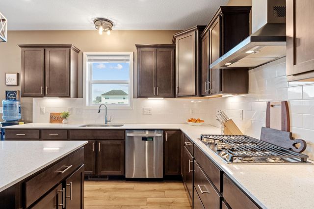 13764 142nd Avenue N, Dayton, MN 55327