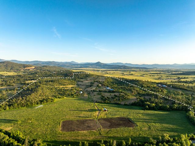 1485 Brownsboro-Meridian Road, Eagle Point, OR 97524