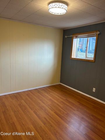 1009 S 2nd St, St. Maries, ID 83861