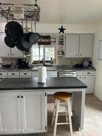 1009 S 2nd St, St. Maries, ID 83861