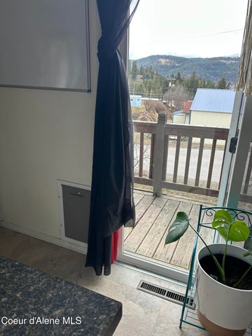 1009 S 2nd St, St. Maries, ID 83861