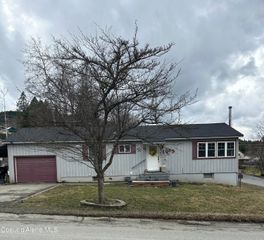 1009 S 2nd St, St. Maries, ID 83861