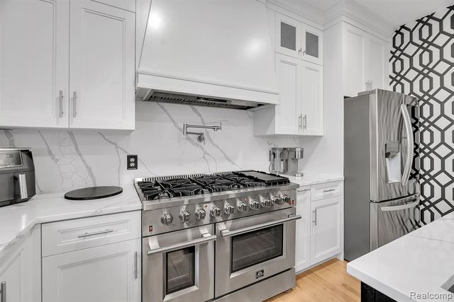 1433 Callaway Court, Howell, MI 48843