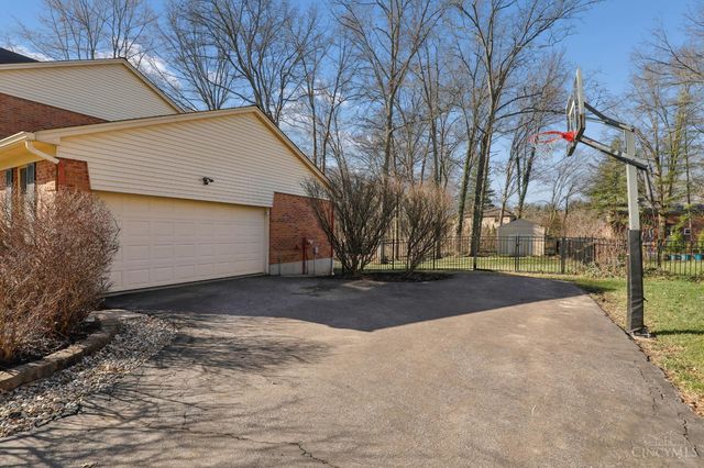 1077 Tumbleweed Drive, Miami Twp, OH 45140