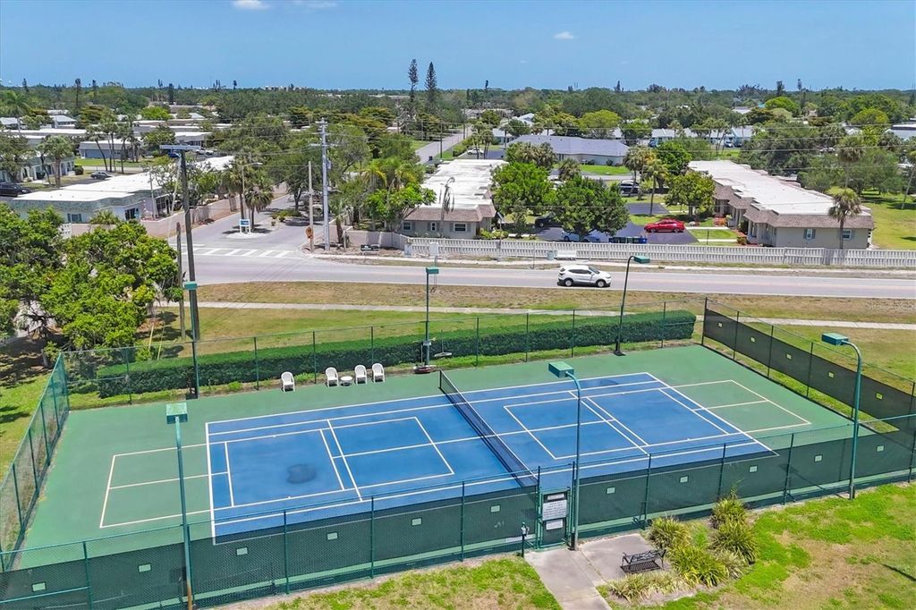 Image 39 of property listing at 3730 PINEBROOK CIRCLE 604, Bradenton, FL 34209