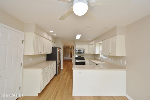 2337 E Ashfield Court, Toms River, NJ 08755