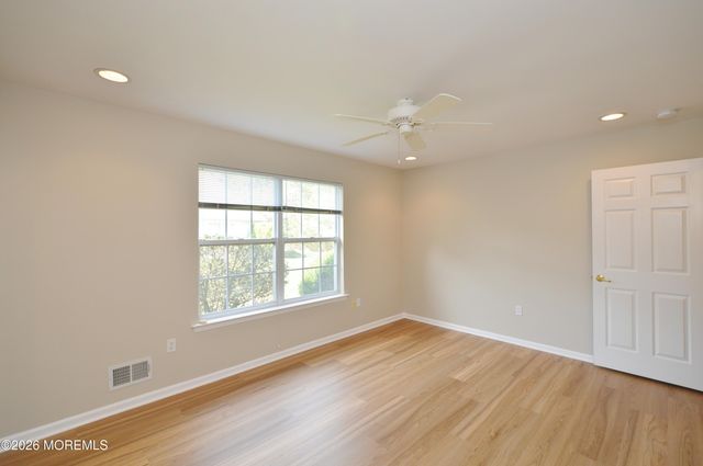 2337 E Ashfield Court, Toms River, NJ 08755