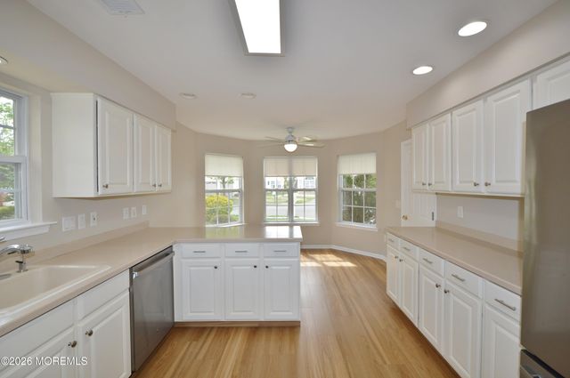 2337 E Ashfield Court, Toms River, NJ 08755