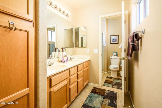 6335 S CYPRESS POINT Drive, Chandler, AZ 85249