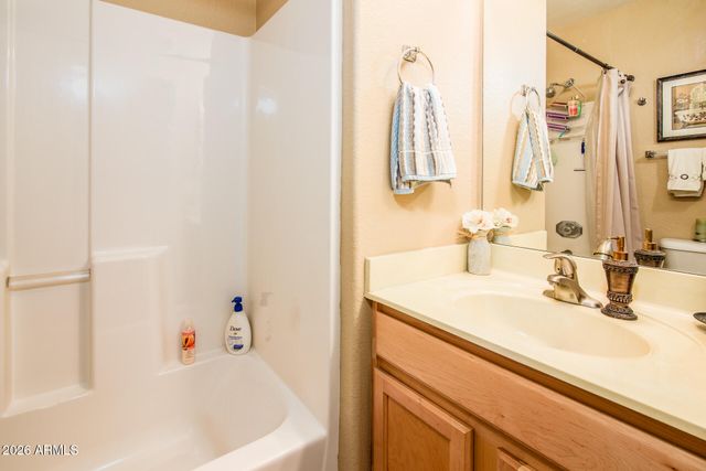 6335 S CYPRESS POINT Drive, Chandler, AZ 85249