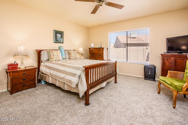 6335 S CYPRESS POINT Drive, Chandler, AZ 85249