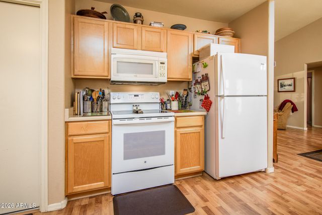 6335 S CYPRESS POINT Drive, Chandler, AZ 85249