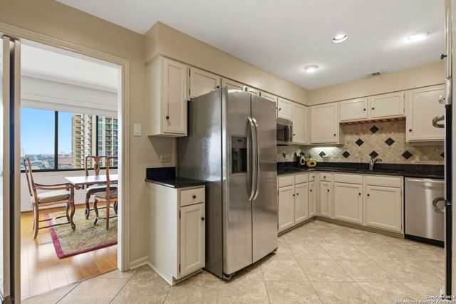 4001 N. New Braunfels APT 1206A, San Antonio, TX 78209