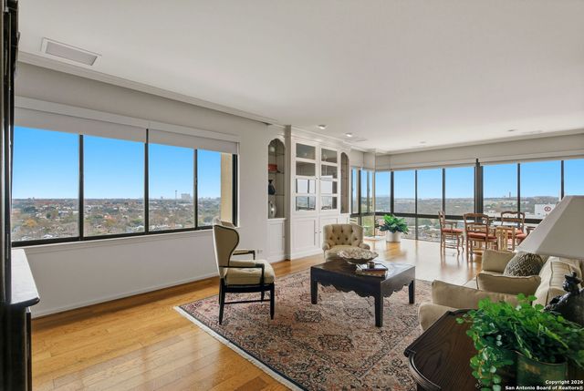 4001 N. New Braunfels APT 1206A, San Antonio, TX 78209