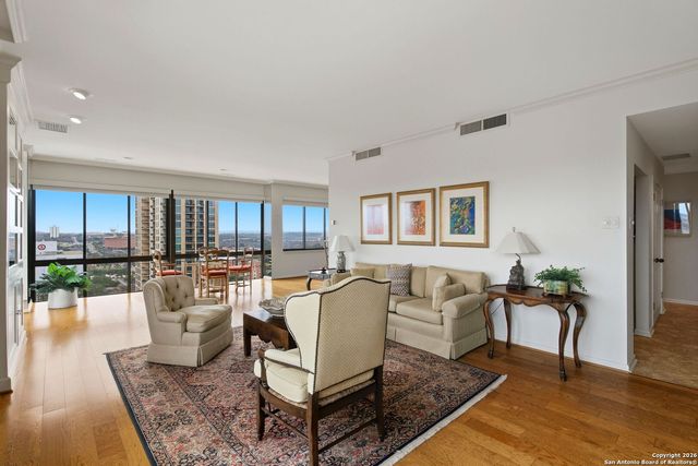 4001 N. New Braunfels APT 1206A, San Antonio, TX 78209