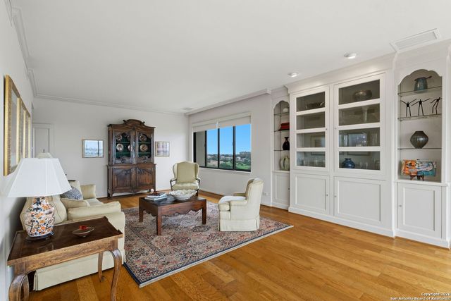 4001 N. New Braunfels APT 1206A, San Antonio, TX 78209