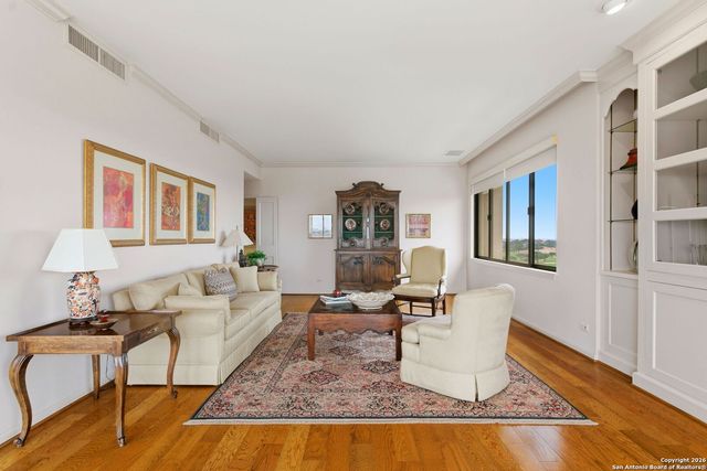 4001 N. New Braunfels APT 1206A, San Antonio, TX 78209