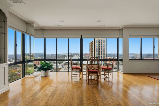 4001 N. New Braunfels APT 1206A, San Antonio, TX 78209