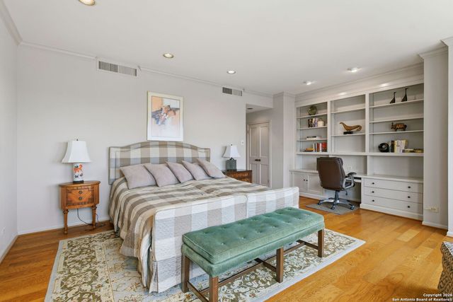 4001 N. New Braunfels APT 1206A, San Antonio, TX 78209