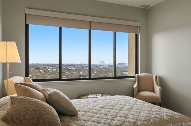 4001 N. New Braunfels APT 1206A, San Antonio, TX 78209