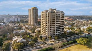 4001 N. New Braunfels APT 1206A, San Antonio, TX 78209