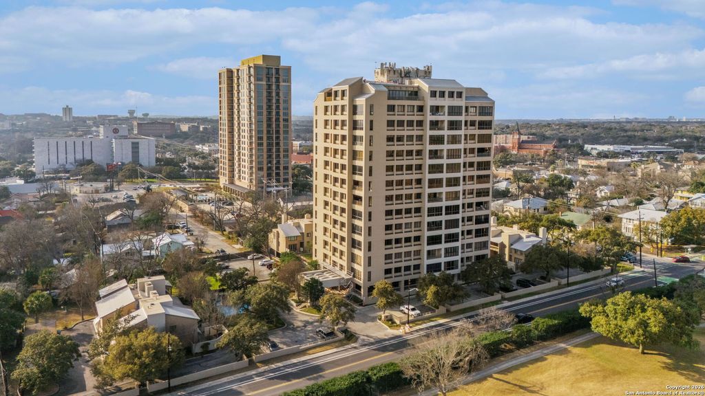 4001 N. New Braunfels APT 1206A, San Antonio, TX 78209