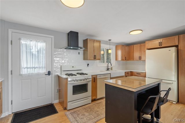 200 East Arbordale Road, Camillus, NY 13219