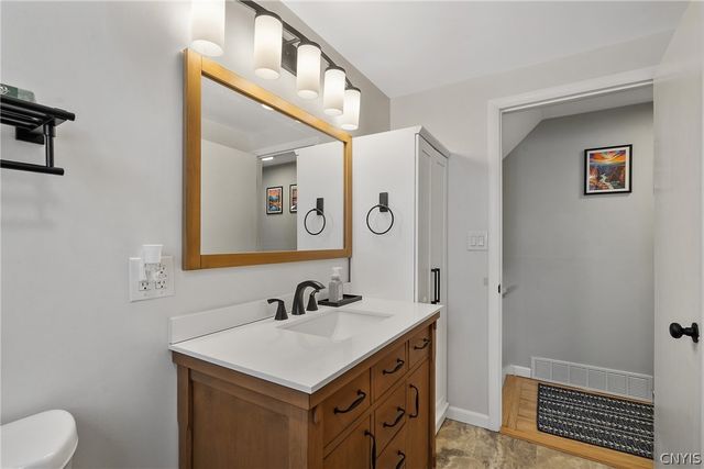 200 East Arbordale Road, Camillus, NY 13219