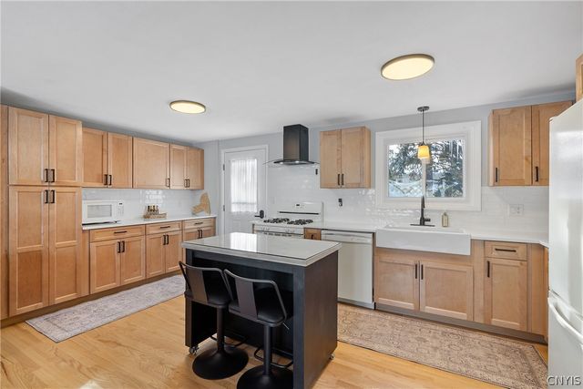 200 East Arbordale Road, Camillus, NY 13219