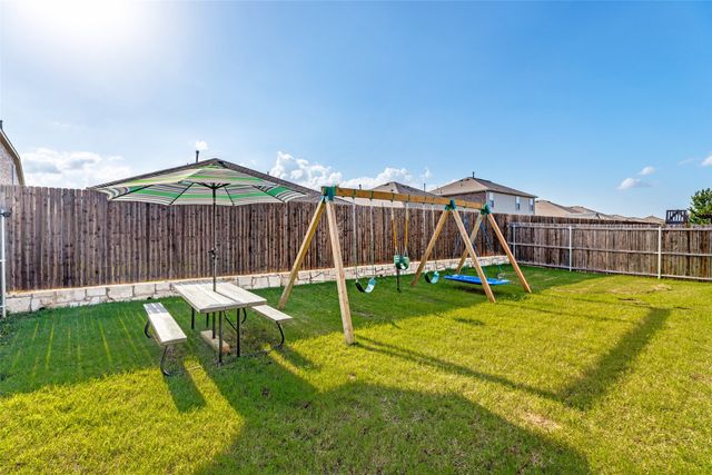 2104 Shady Glen Trail, Princeton, TX 75407