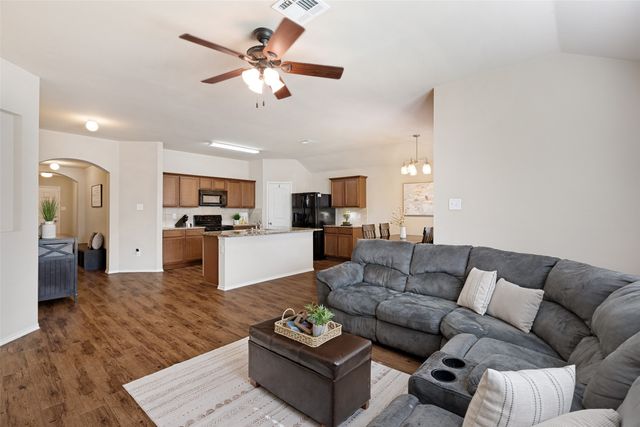2104 Shady Glen Trail, Princeton, TX 75407