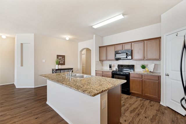 2104 Shady Glen Trail, Princeton, TX 75407