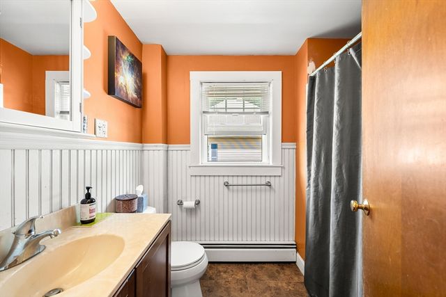 24 Vernon St, Haverhill, MA 01835