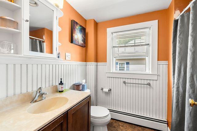 24 Vernon St, Haverhill, MA 01835
