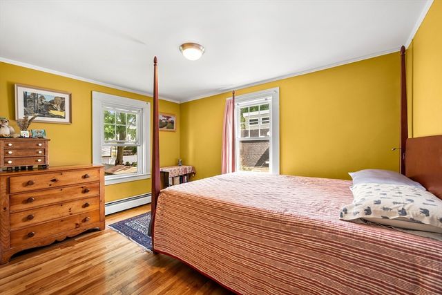24 Vernon St, Haverhill, MA 01835