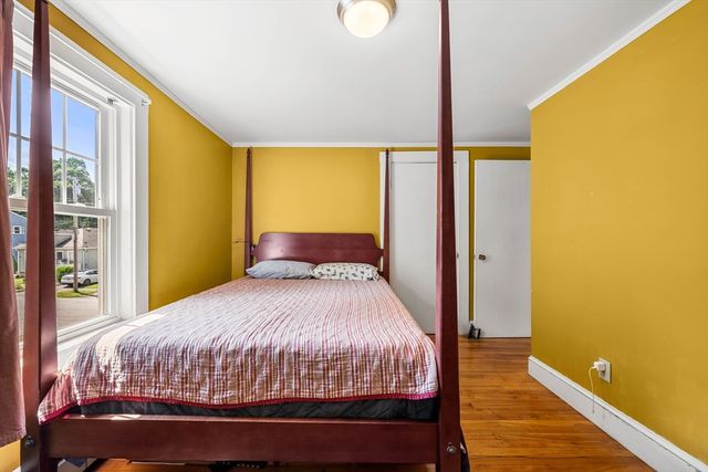 24 Vernon St, Haverhill, MA 01835