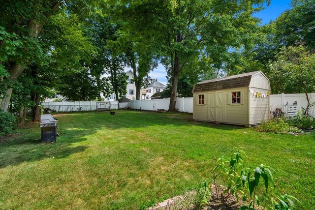 24 Vernon St, Haverhill, MA 01835