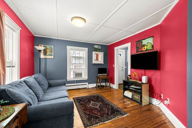 24 Vernon St, Haverhill, MA 01835