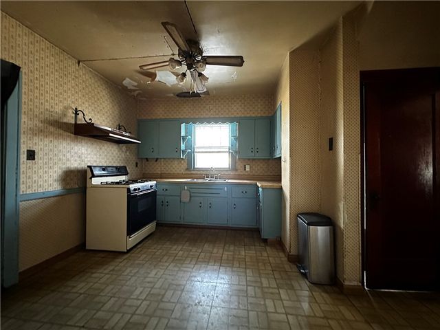 1006 Shira St, New Castle, PA 16101