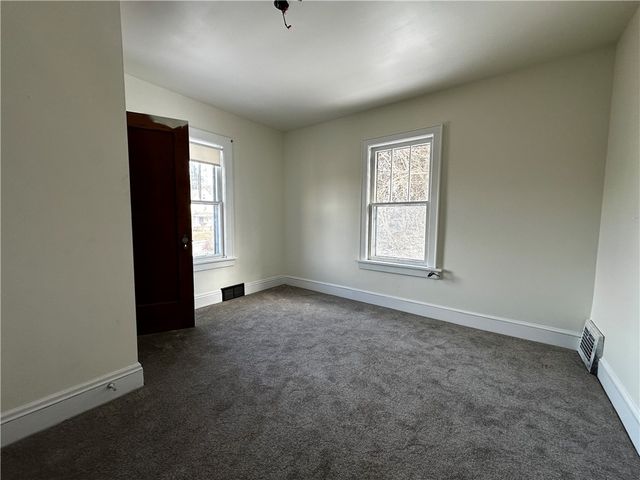 1006 Shira St, New Castle, PA 16101