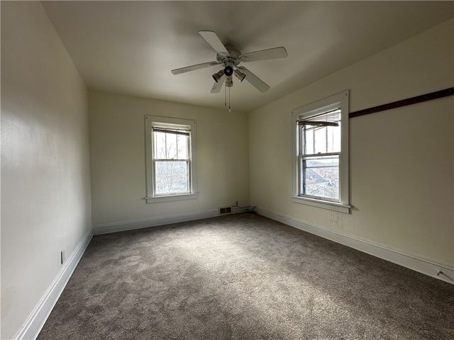 1006 Shira St, New Castle, PA 16101