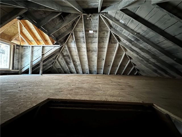 1006 Shira St, New Castle, PA 16101