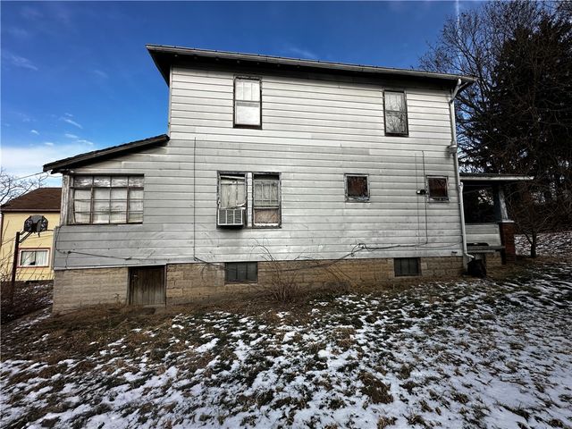 1006 Shira St, New Castle, PA 16101