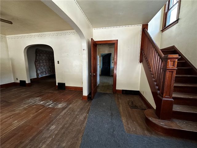 1006 Shira St, New Castle, PA 16101