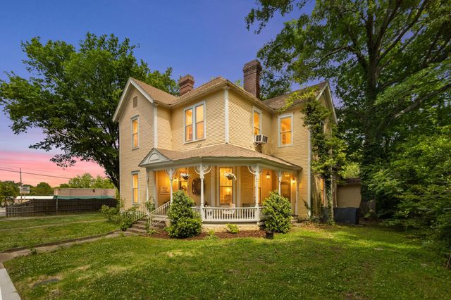 617 Mulberry Ave, Fayetteville, TN 37334